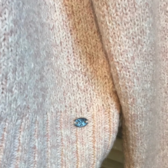 American Eagle sweater - Picture 2 of 5